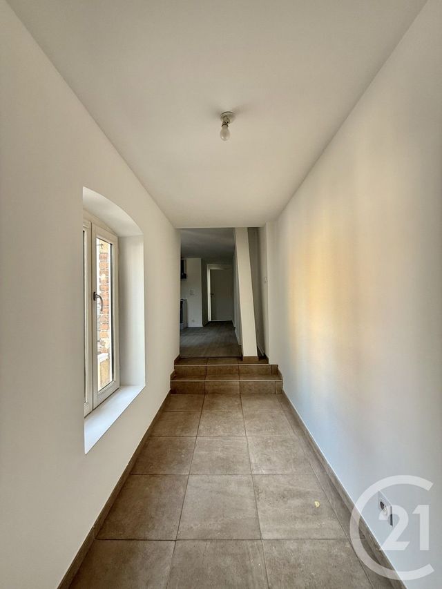 Appartement F3 &agrave; louer - 3 pi&egrave;ces - 69,80 m2 - Moulins - 03 - AUVERGNE