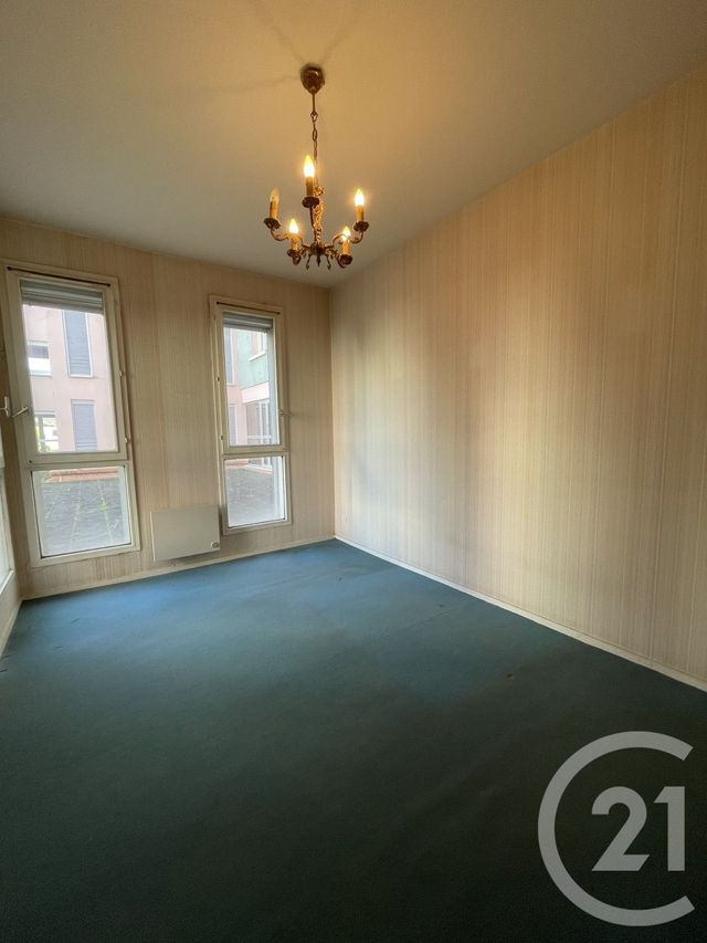 Appartement F3 à vendre - 3 pièces - 75,25 m2 - Moulins - 03 - AUVERGNE