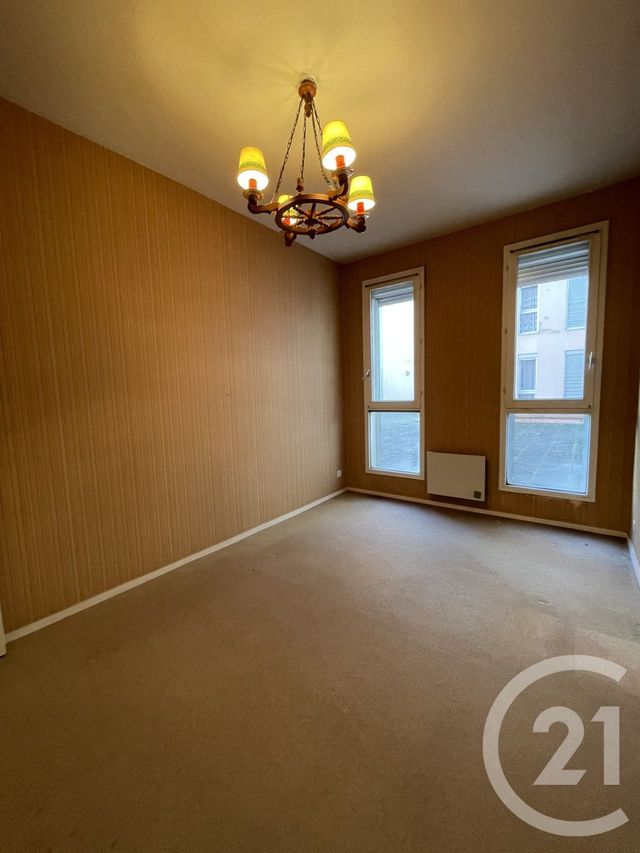 Appartement F3 à vendre - 3 pièces - 75,25 m2 - Moulins - 03 - AUVERGNE