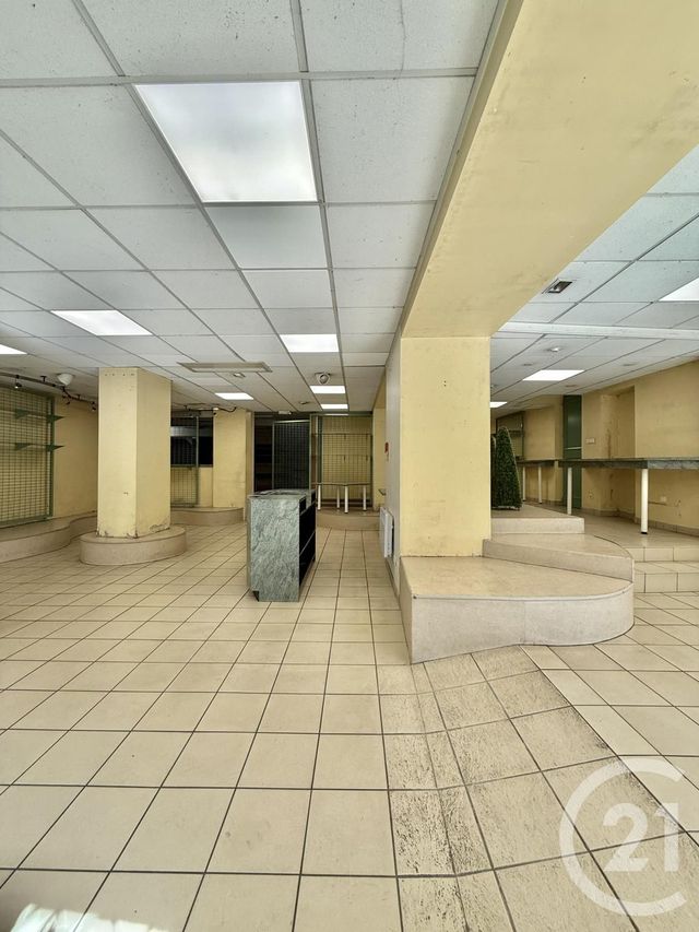 Local commercial à louer - 171.0 m2 - 03 - Allier