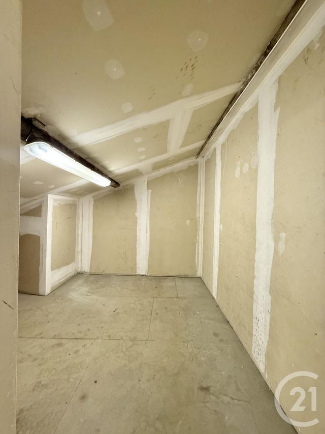 Local commercial à louer - 171.0 m2 - 03 - Allier