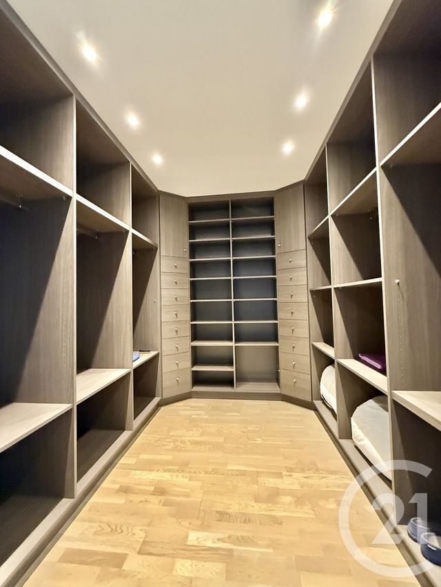 Appartement F4 à louer - 4 pièces - 181,90 m2 - Moulins - 03 - AUVERGNE