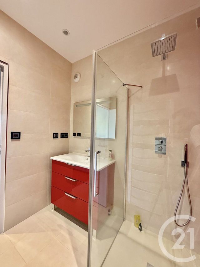 Appartement F4 à louer - 4 pièces - 181,90 m2 - Moulins - 03 - AUVERGNE