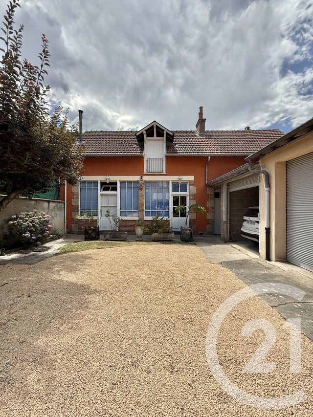 Maison à vendre - 15 pièces - 300 m2 - Moulins - 03 - AUVERGNE