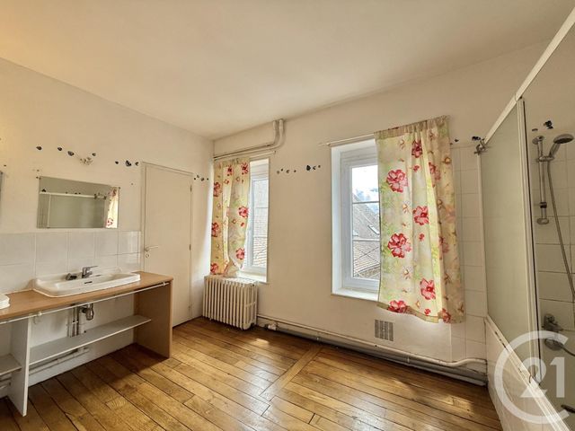 Appartement F5 à vendre - 5 pièces - 152,10 m2 - Moulins - 03 - AUVERGNE