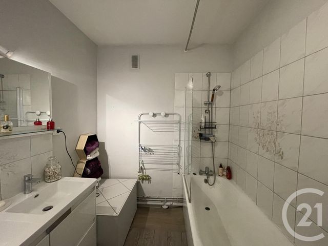 Appartement F3 à vendre - 3 pièces - 65,99 m2 - Moulins - 03 - AUVERGNE