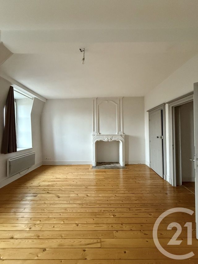 Appartement F3 à louer - 3 pièces - 91,40 m2 - Moulins - 03 - AUVERGNE