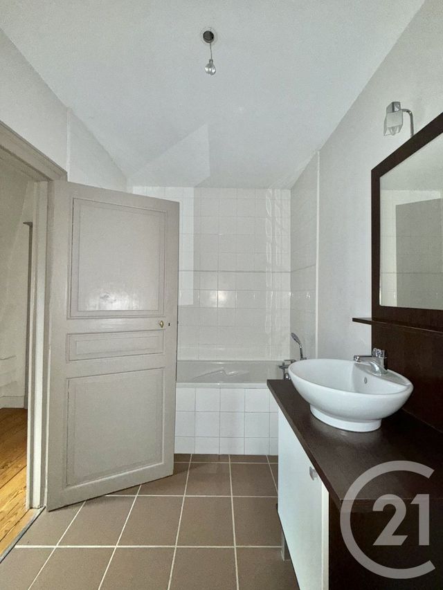 Appartement F3 à louer - 3 pièces - 91,40 m2 - Moulins - 03 - AUVERGNE