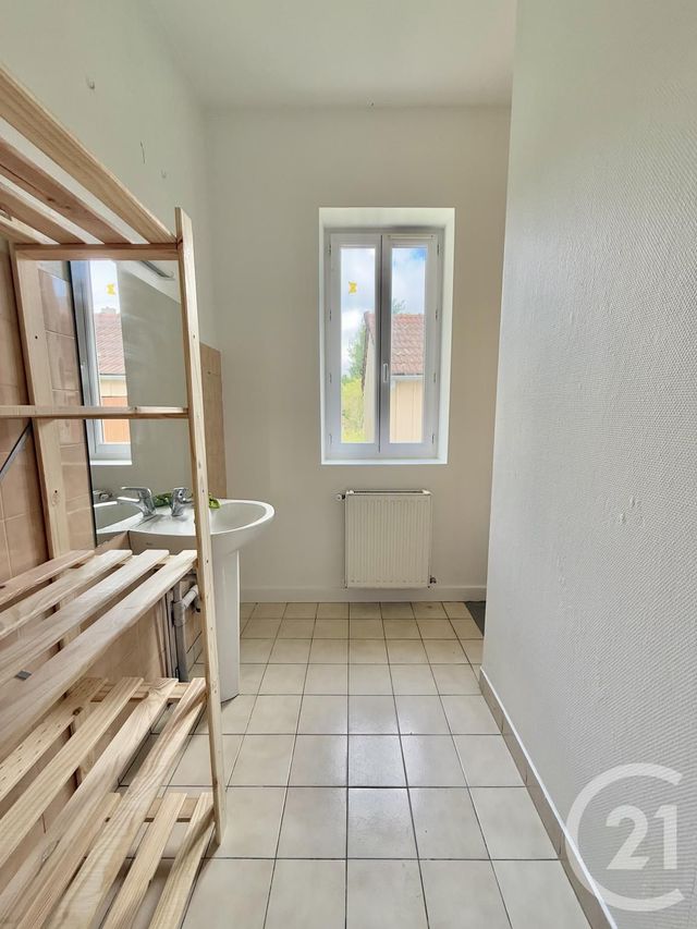 Maison à louer - 4 pièces - 80,20 m2 - Dornes - 58 - BOURGOGNE