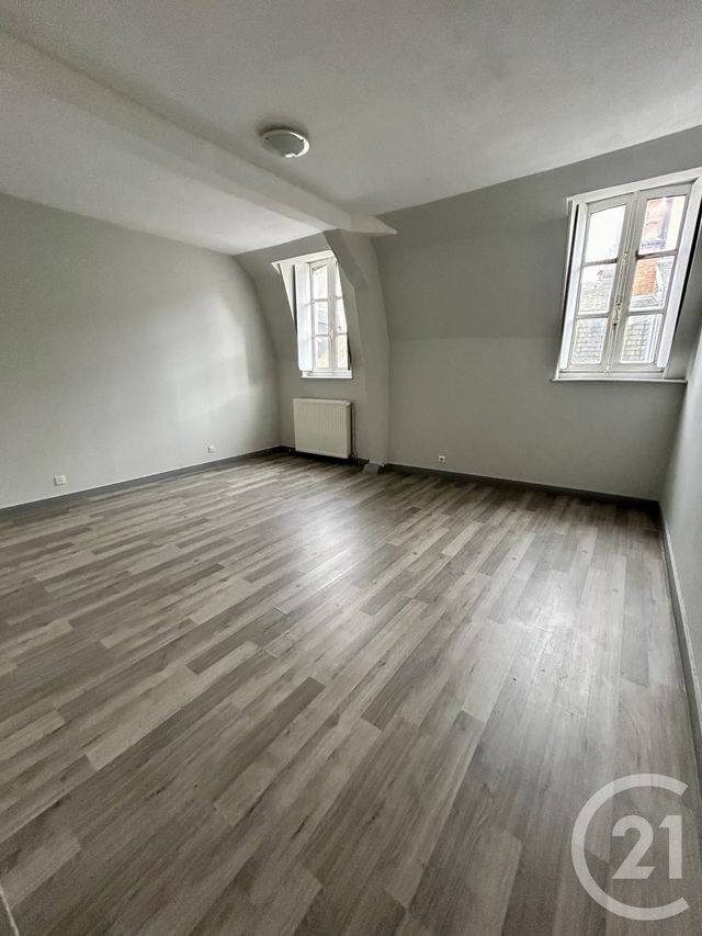 Maison à louer - 4 pièces - 161 m2 - Moulins - 03 - AUVERGNE