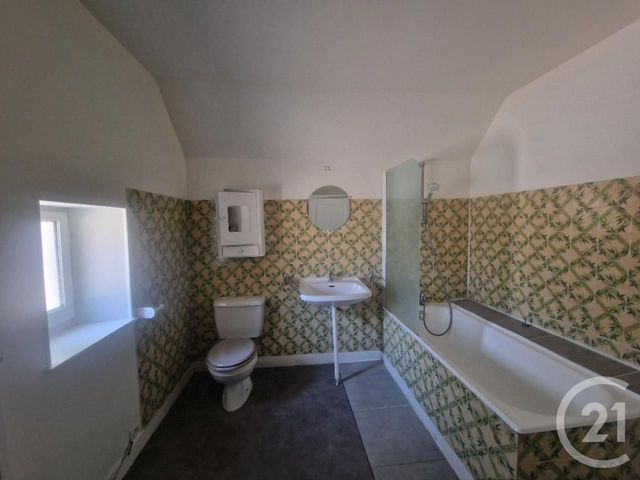 Maison à louer - 4 pièces - 161 m2 - Moulins - 03 - AUVERGNE