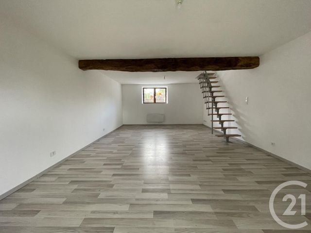 Appartement F3 à louer - 2 pièces - 66,82 m2 - Noyant D Allier - 03 - AUVERGNE