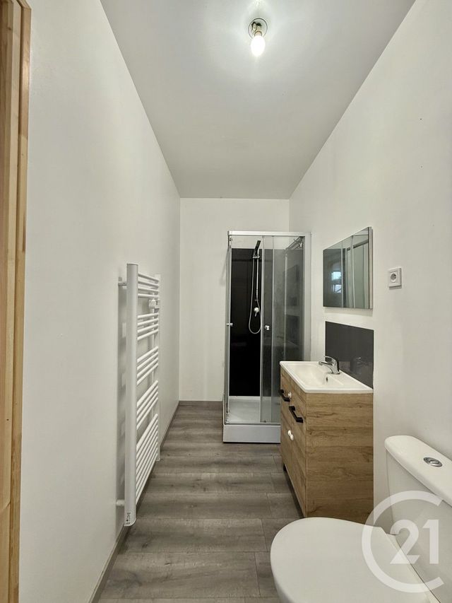 Appartement F3 &agrave; louer - 3 pi&egrave;ces - 66,82 m2 - Noyant D Allier - 03 - AUVERGNE