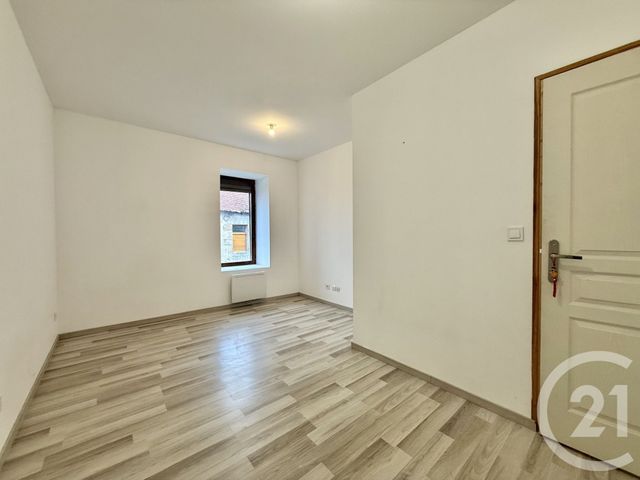 Appartement F3 &agrave; louer - 3 pi&egrave;ces - 66,82 m2 - Noyant D Allier - 03 - AUVERGNE