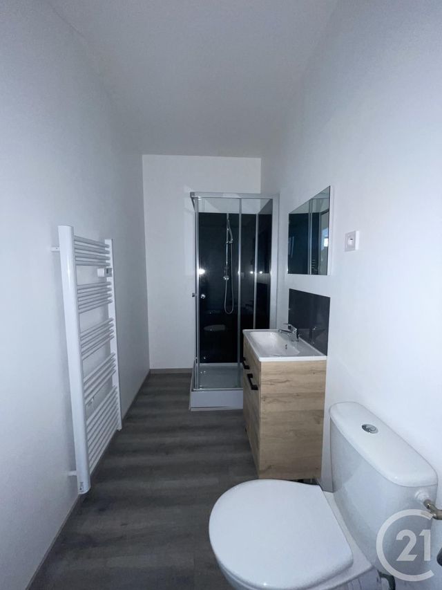 Appartement F3 à louer - 2 pièces - 66,82 m2 - Noyant D Allier - 03 - AUVERGNE