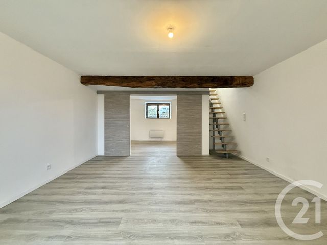 Appartement F3 &agrave; louer - 3 pi&egrave;ces - 66,82 m2 - Noyant D Allier - 03 - AUVERGNE