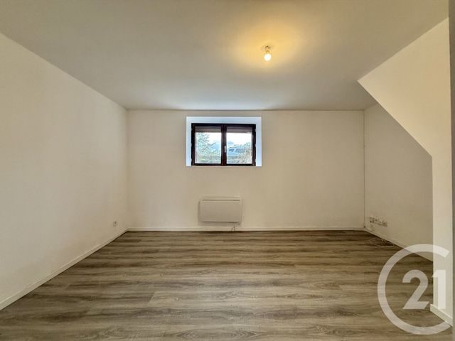 Appartement F3 &agrave; louer - 3 pi&egrave;ces - 66,82 m2 - Noyant D Allier - 03 - AUVERGNE