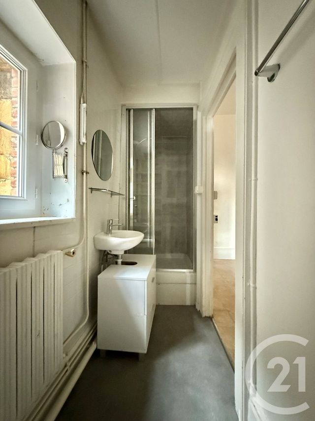 Appartement F2 à louer - 2 pièces - 40,25 m2 - Moulins - 03 - AUVERGNE