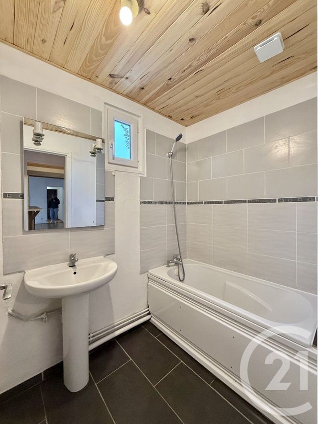 Maison à louer - 3 pièces - 80 m2 - Dornes - 58 - BOURGOGNE