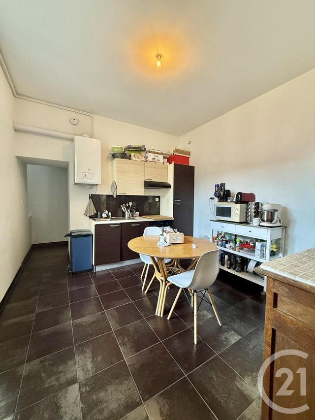 Appartement à louer - 3 pièces - 81,40 m2 - Moulins - 03 - AUVERGNE