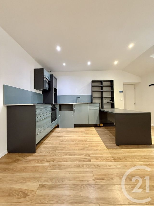 Appartement F3 &agrave; louer - 3 pi&egrave;ces - 86,45 m2 - Moulins - 03 - AUVERGNE