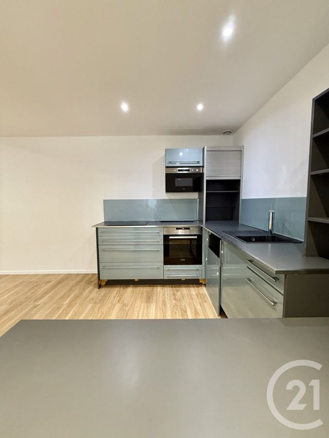 Appartement F3 &agrave; louer - 3 pi&egrave;ces - 86,45 m2 - Moulins - 03 - AUVERGNE