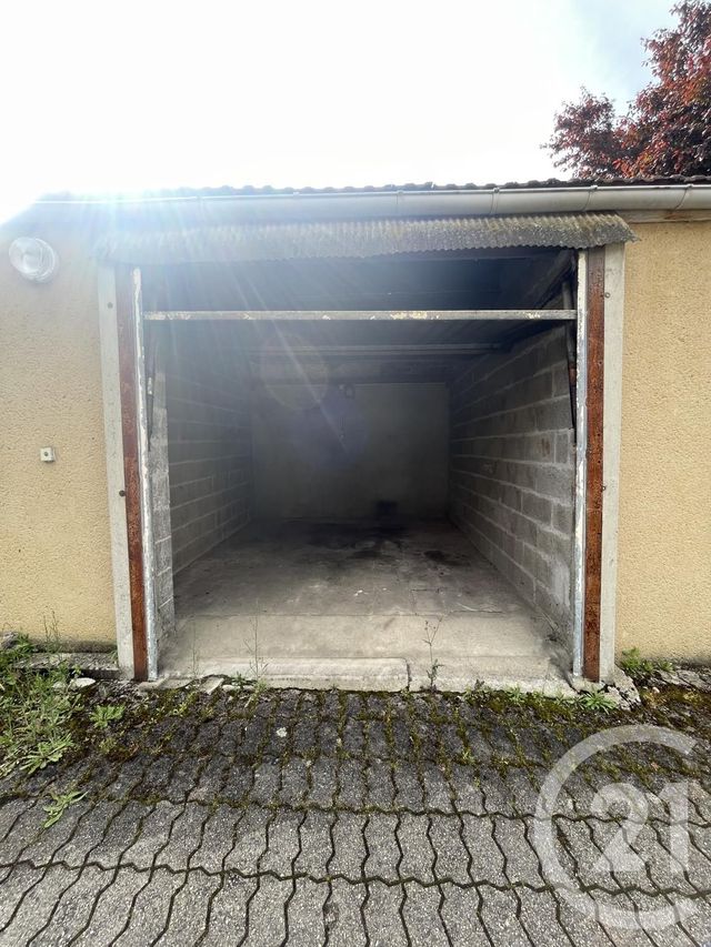 Parking à louer - 15 m2 - Moulins - 03 - AUVERGNE