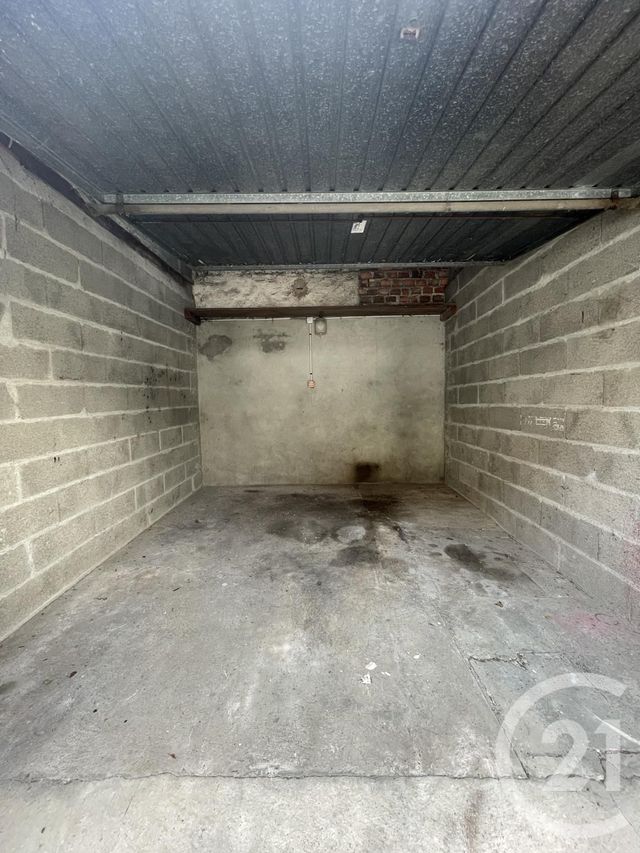 Parking à louer - 15 m2 - Moulins - 03 - AUVERGNE