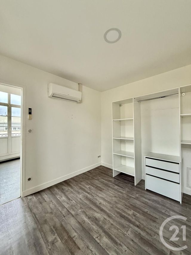 Appartement à louer - 2 pièces - 35 m2 - Moulins - 03 - AUVERGNE