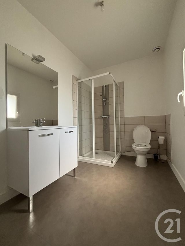 Appartement F2 à louer - 2 pièces - 42,20 m2 - Moulins - 03 - AUVERGNE