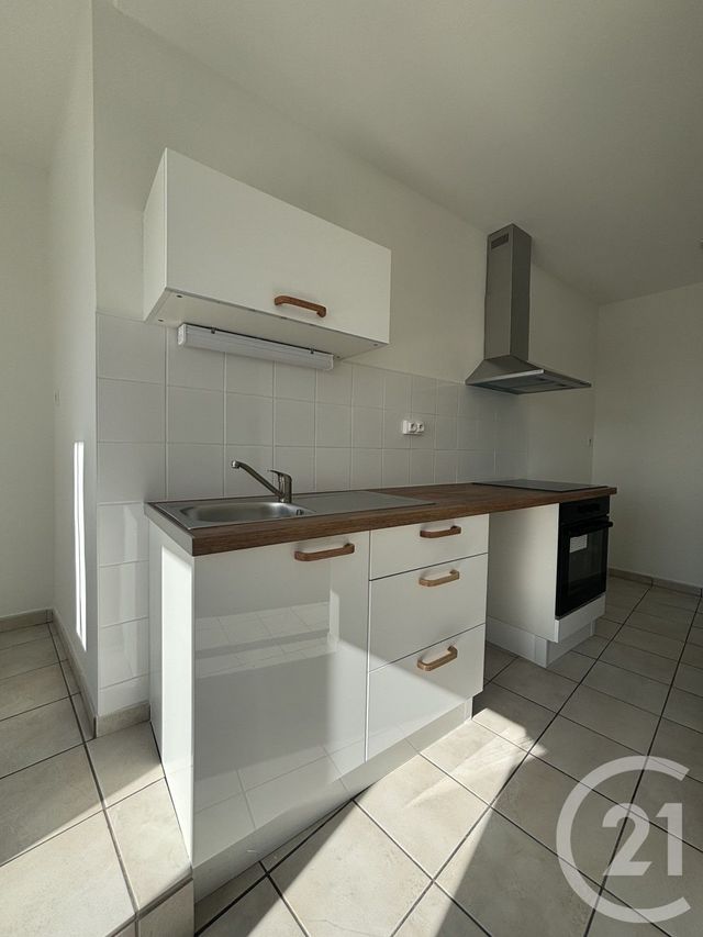 Appartement F2 &agrave; louer - 2 pi&egrave;ces - 39,71 m2 - Moulins - 03 - AUVERGNE
