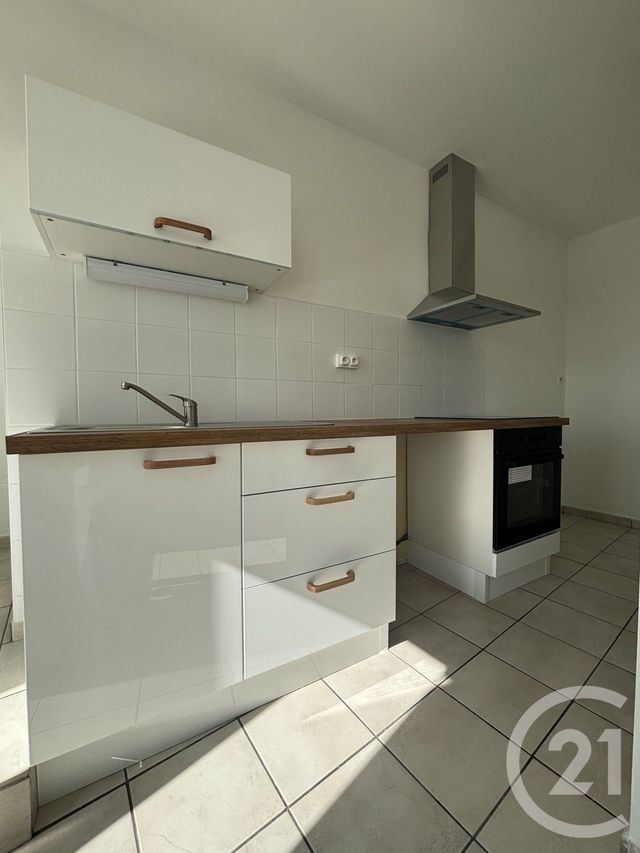 Appartement F2 &agrave; louer - 2 pi&egrave;ces - 39,71 m2 - Moulins - 03 - AUVERGNE