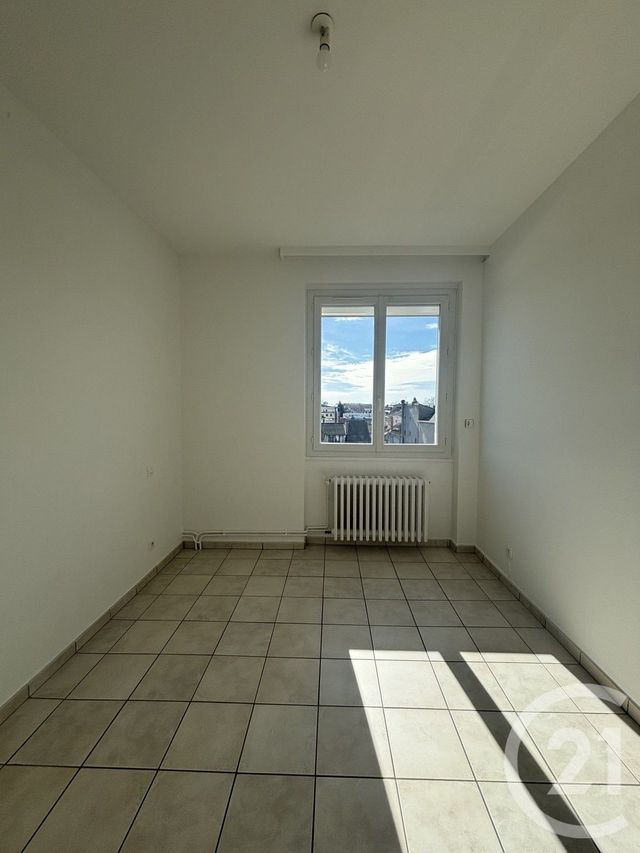 Appartement F2 &agrave; louer - 2 pi&egrave;ces - 39,71 m2 - Moulins - 03 - AUVERGNE