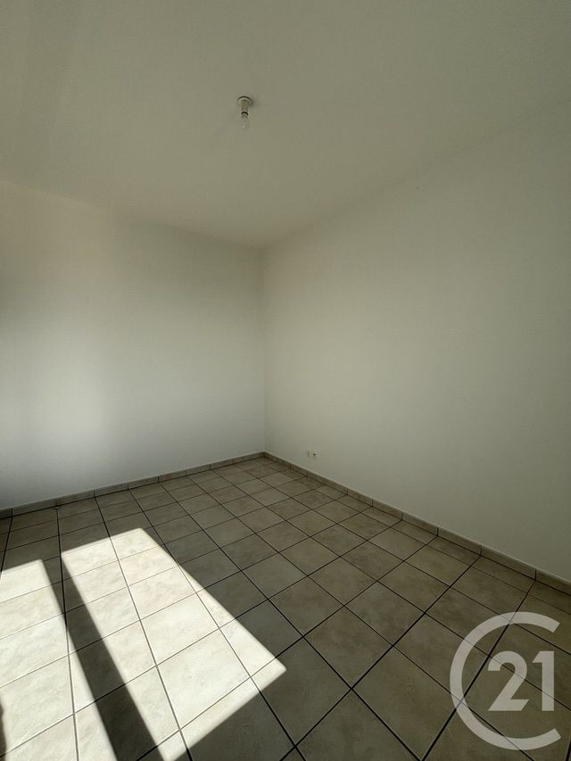 Appartement F2 &agrave; louer - 2 pi&egrave;ces - 39,71 m2 - Moulins - 03 - AUVERGNE