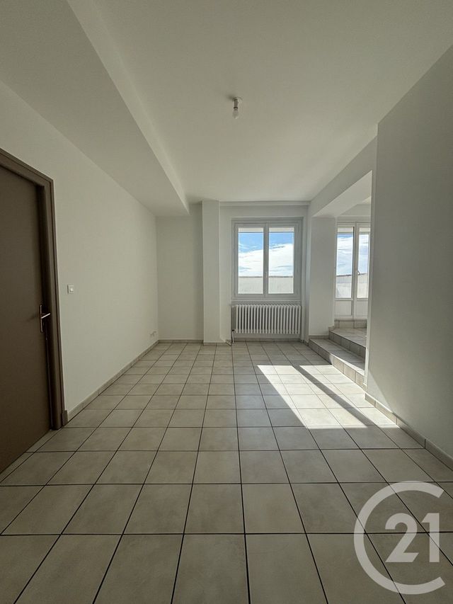 Appartement F2 &agrave; louer - 2 pi&egrave;ces - 39,71 m2 - Moulins - 03 - AUVERGNE