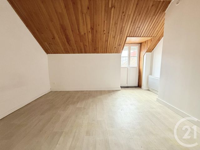 Appartement F2 &agrave; louer - 2 pi&egrave;ces - 44 m2 - Moulins - 03 - AUVERGNE