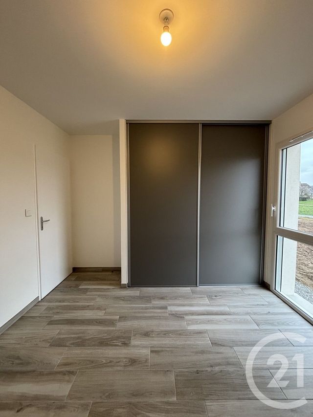 Maison &agrave; louer - 5 pi&egrave;ces - 113,24 m2 - St Pourcain Sur Sioule - 03 - AUVERGNE