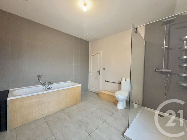 Maison &agrave; louer - 4 pi&egrave;ces - 110 m2 - Yzeure - 03 - AUVERGNE