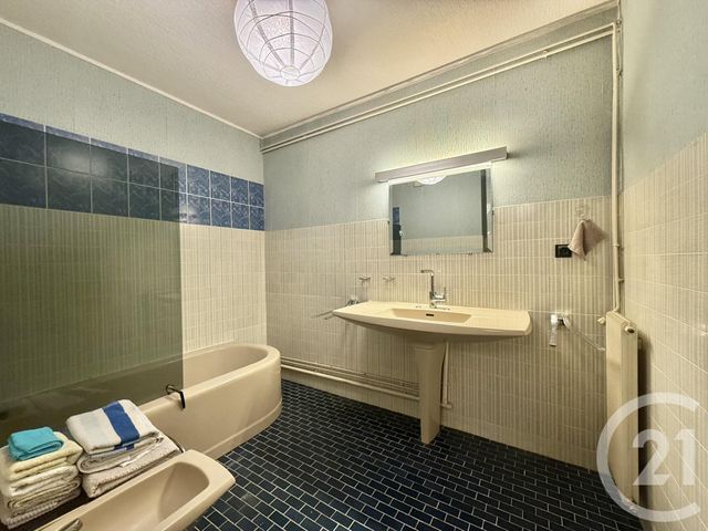 Appartement F5 &agrave; vendre - 5 pi&egrave;ces - 110 m2 - Moulins - 03 - AUVERGNE