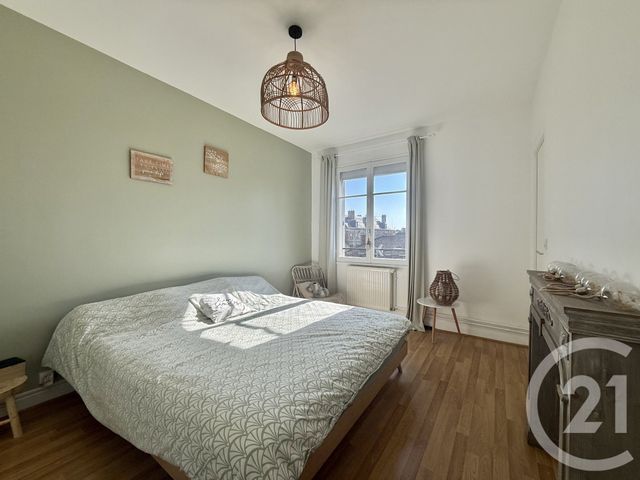 Appartement &agrave; vendre - 4 pi&egrave;ces - 100 m2 - Moulins - 03 - AUVERGNE