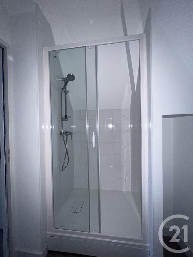 Appartement F2 &agrave; louer - 2 pi&egrave;ces - 40,63 m2 - Moulins - 03 - AUVERGNE