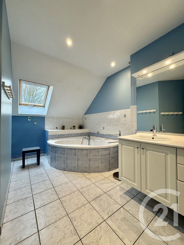 Maison &agrave; louer - 7 pi&egrave;ces - 201,60 m2 - Toulon Sur Allier - 03 - AUVERGNE