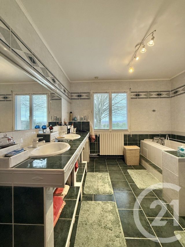 Maison &agrave; louer - 7 pi&egrave;ces - 201,60 m2 - Toulon Sur Allier - 03 - AUVERGNE