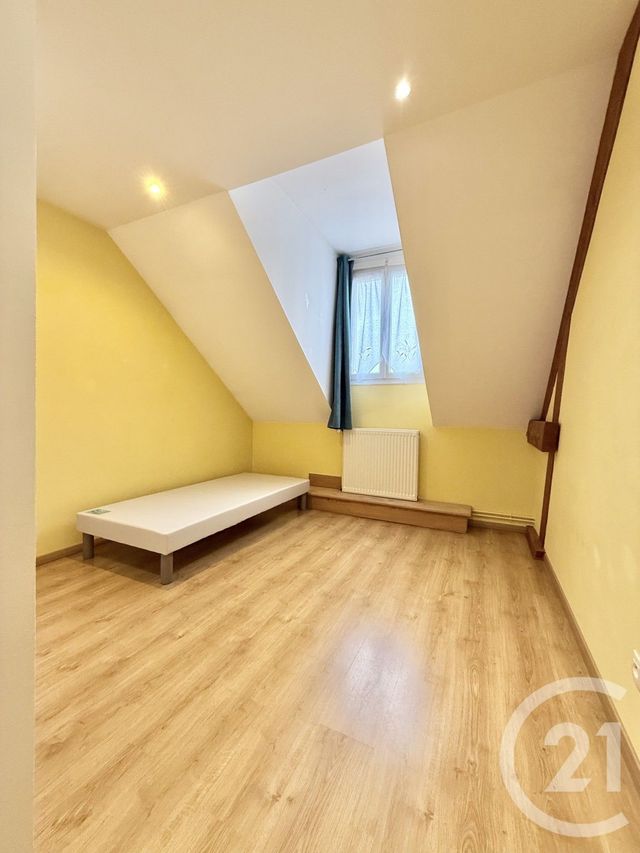 Maison &agrave; louer - 7 pi&egrave;ces - 201,60 m2 - Toulon Sur Allier - 03 - AUVERGNE