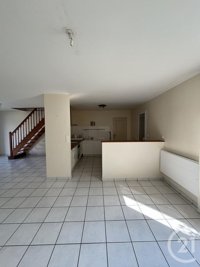 Maison &agrave; louer - 6 pi&egrave;ces - 129,89 m2 - Trevol - 03 - AUVERGNE