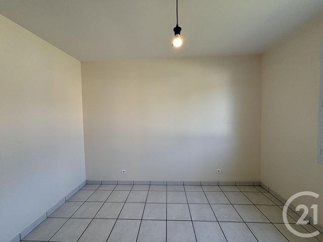 Maison &agrave; louer - 6 pi&egrave;ces - 129,89 m2 - Trevol - 03 - AUVERGNE