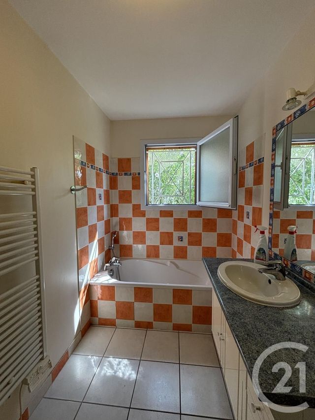 Maison &agrave; louer - 6 pi&egrave;ces - 129,89 m2 - Trevol - 03 - AUVERGNE