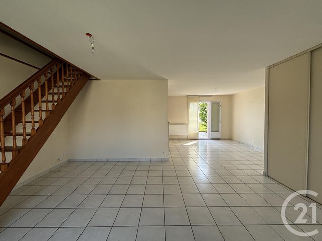 Maison &agrave; louer - 6 pi&egrave;ces - 129,89 m2 - Trevol - 03 - AUVERGNE