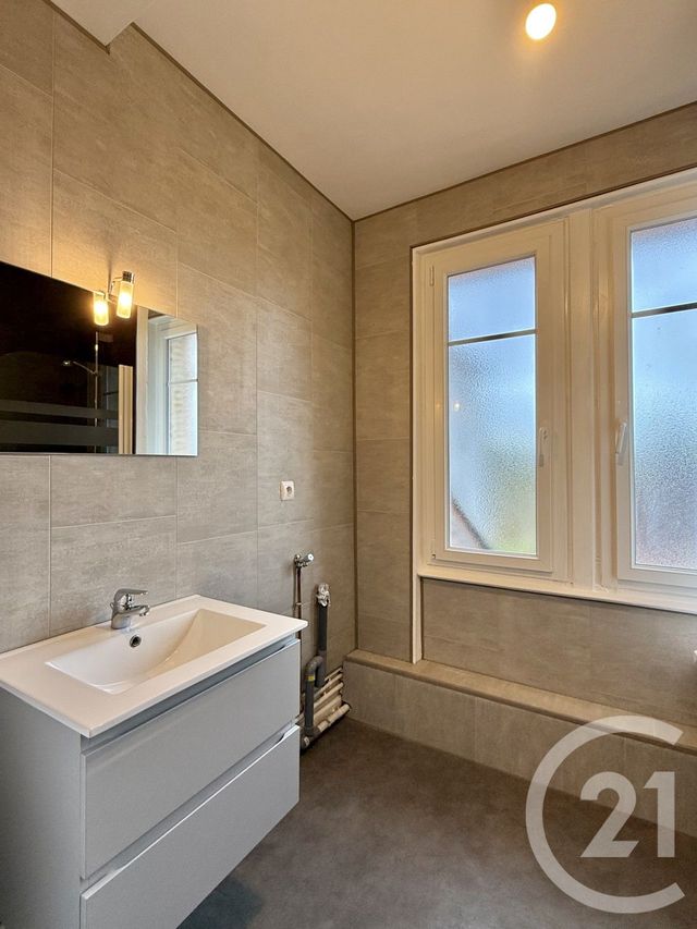 Appartement T3 &agrave; vendre - 3 pi&egrave;ces - 81,71 m2 - Yzeure - 03 - AUVERGNE