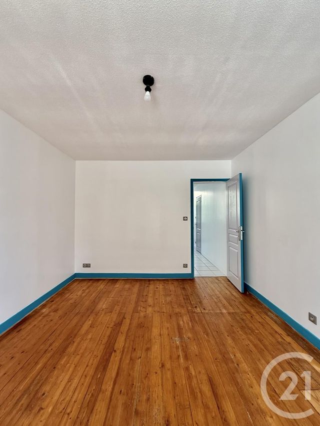 Appartement F3 &agrave; louer - 3 pi&egrave;ces - 68,24 m2 - Moulins - 03 - AUVERGNE